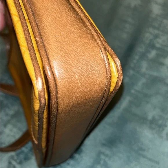 Vintage Givenchy Crossbody & Wallet Bundle – Project Lot - Picture 5 of 17